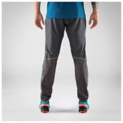 Dynafit - Alpine Waterproof 2.5L Overpant - Waterproof Trousers -La Sportiva Store dynafit alpine waterproof 25l overpant waterproof trousers detail 3
