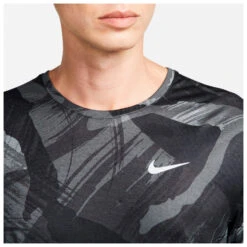 Nike - Dri-FIT Miler - Running Shirt -La Sportiva Store nike dri fit miler running shirt detail 5