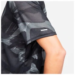 Nike - Dri-FIT Miler - Running Shirt -La Sportiva Store nike dri fit miler running shirt detail 6