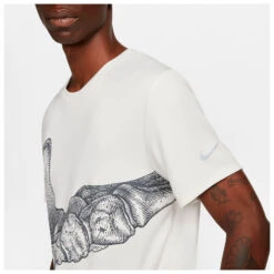 Nike - Dri-FIT UV Miler Run Division - Running Shirt 8 Nike - Dri-FIT UV Miler Run Division - Running Shirt -La Sportiva Store nike dri fit uv miler run division running shirt detail 4