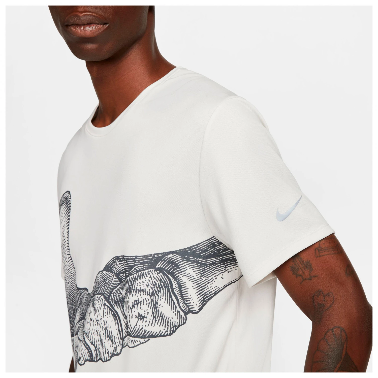 Nike - Dri-FIT UV Miler Run Division - Running Shirt 4 Nike - Dri-FIT UV Miler Run Division - Running Shirt - Image 4