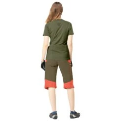 Norrøna - Women's Fjørå Wool T-Shirt - Cycling Jersey -La Sportiva Store norroena womens fjoeraa wool t shirt cycling jersey detail 4